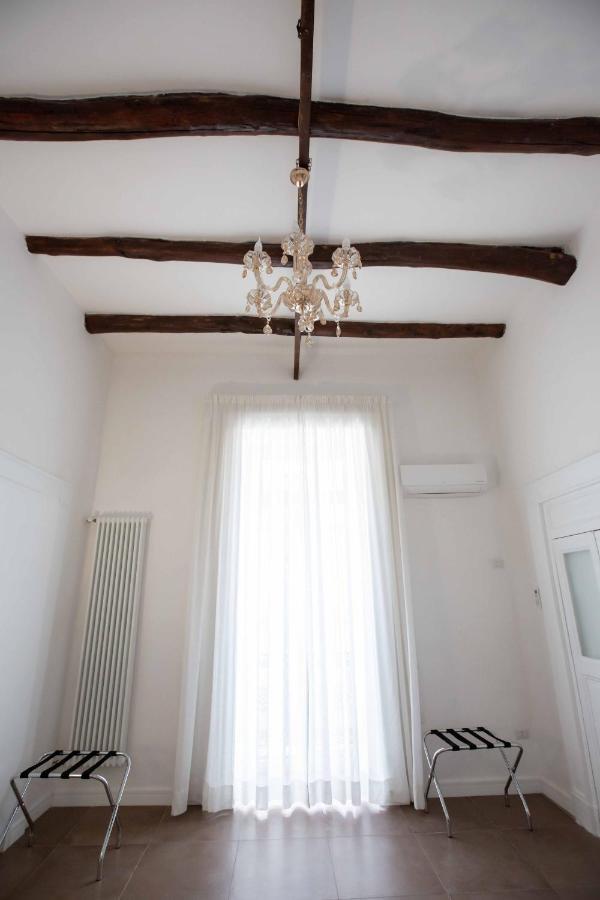 Domus Delia Luxury Apartamento *